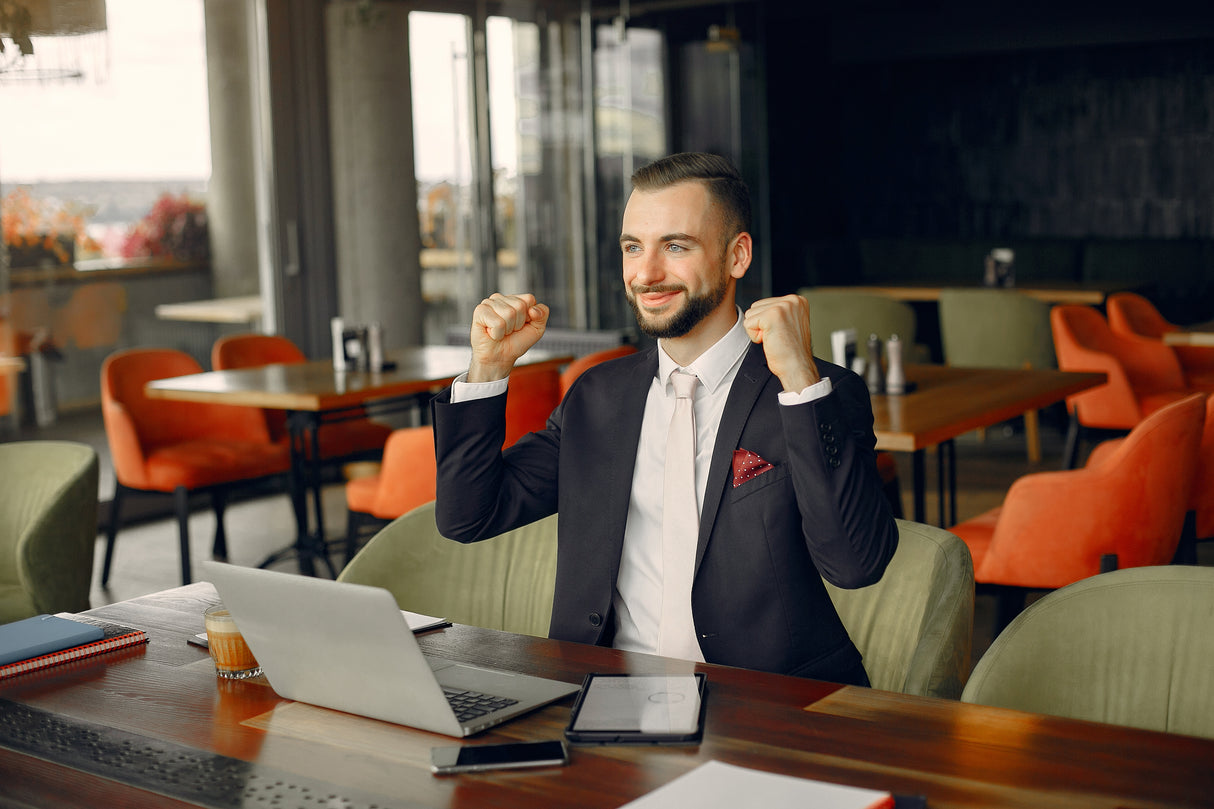 Maximizing Sales Success: AI-Driven Playbooks & Strategies