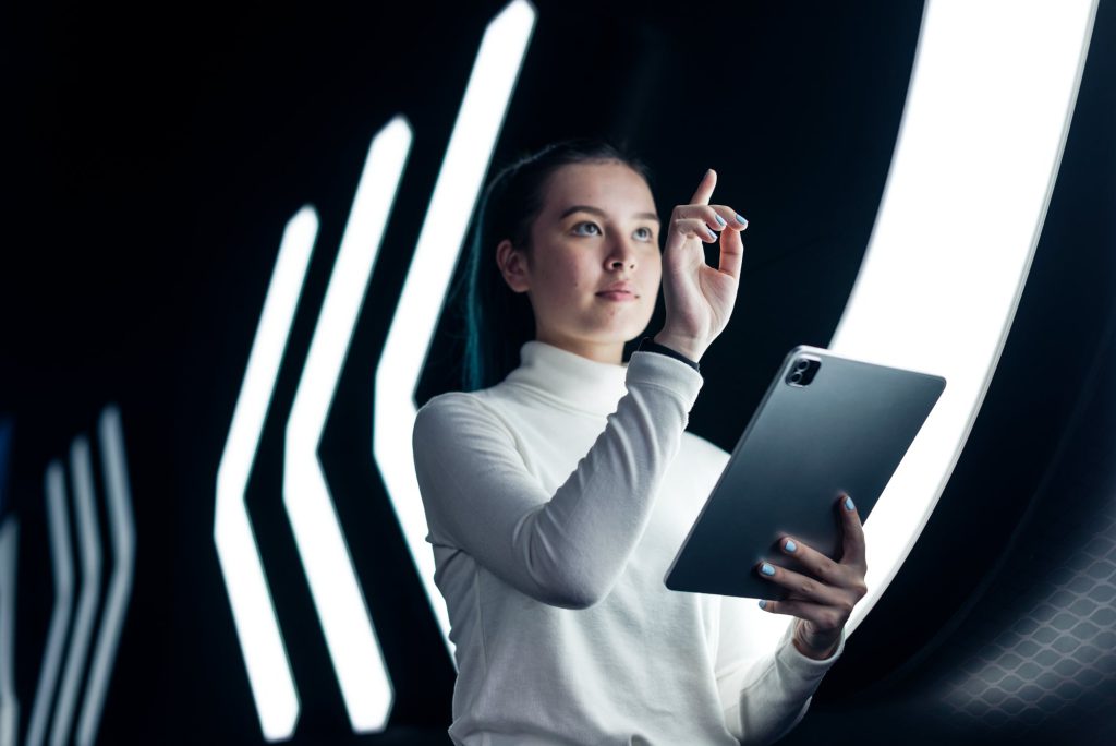 Mastering Generative AI in Leadership & Business: A Deep Dive